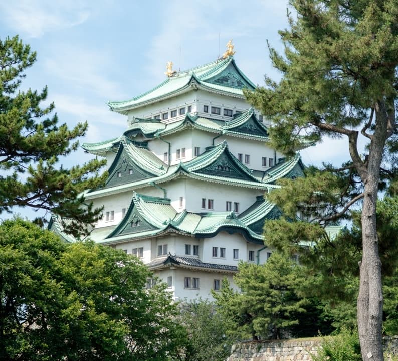 Le Château de Nagoya et le Palais Honmaru